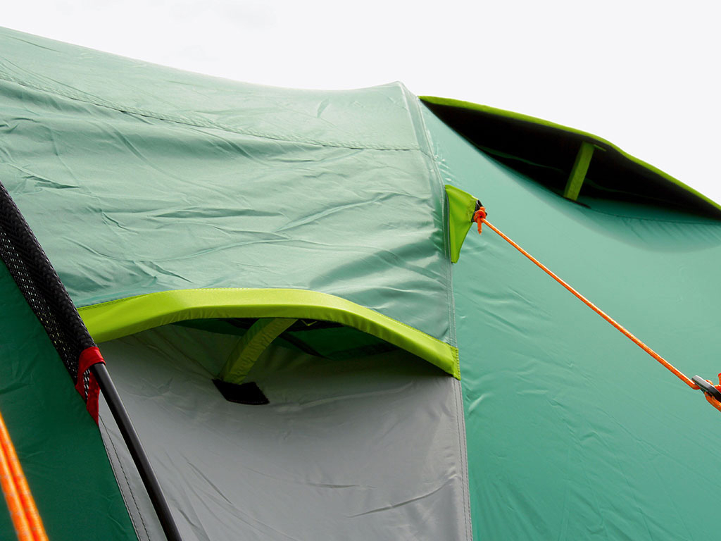Coleman Kobuk Valley 4 Plus BlackOut koepeltent - Obelink.be
